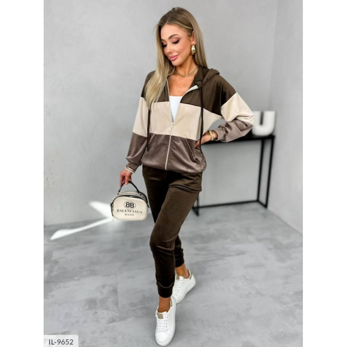 Спортивний костюм IL-9652 — жіночий спортивний костюм від Odessa Moda Спортивний костюм IL-9652 — жіночий спортивний костюм від Odessa Moda