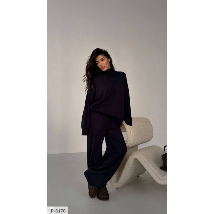 Стильні жіночі прогулянкові костюми IP-8170 — зручність і шарм