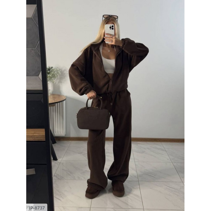 Модні костюми для прогулянок і відпочинку IP-8737 — легкість у кожному русі