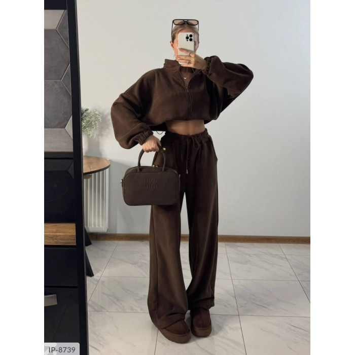 Модні костюми для прогулянок і відпочинку IP-8739 — легкість у кожному русі