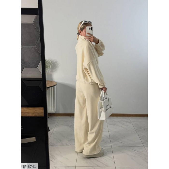 Модні костюми для прогулянок і відпочинку IP-8741 — легкість у кожному русі