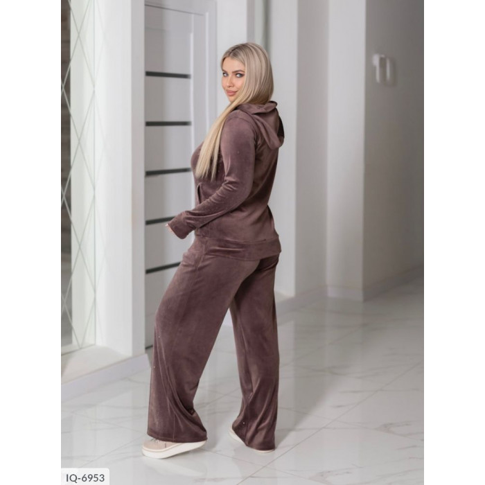 Модні прогулянкові костюми великого розміру IQ-6953 — комфорт і стиль
