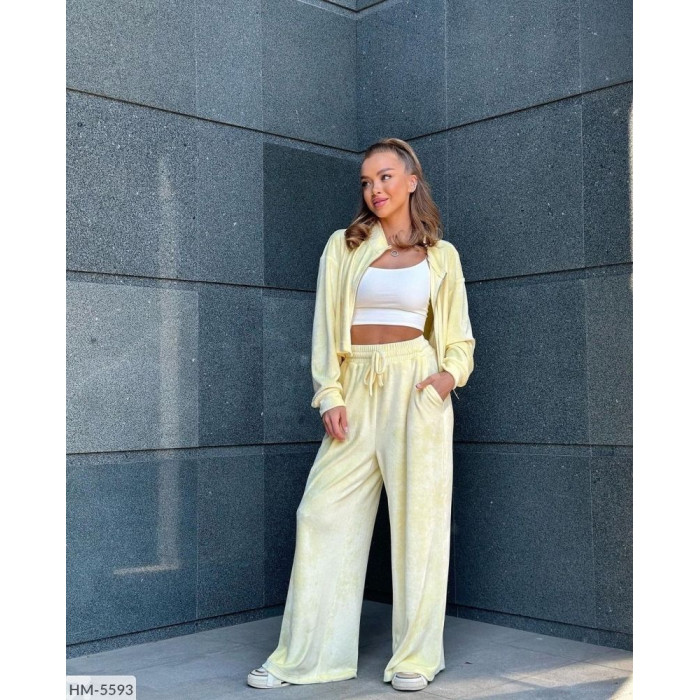 Стильні образи від Odessa Moda HM-5593 — костюми на кожен день