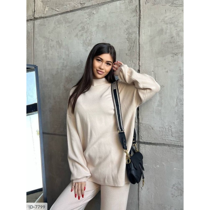 Жіночі костюми Odessa Moda ID-7799 — елегантність і зручність