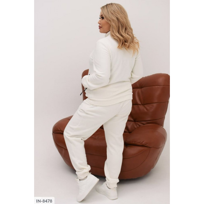 Стильні костюми для спорту IN-8478 — практичність і мода