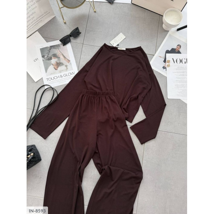 Модні костюми IN-8593 — обери свій стиль