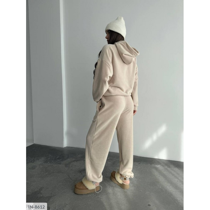 Комфорт і мода IN-8612 — костюми для прогулянок