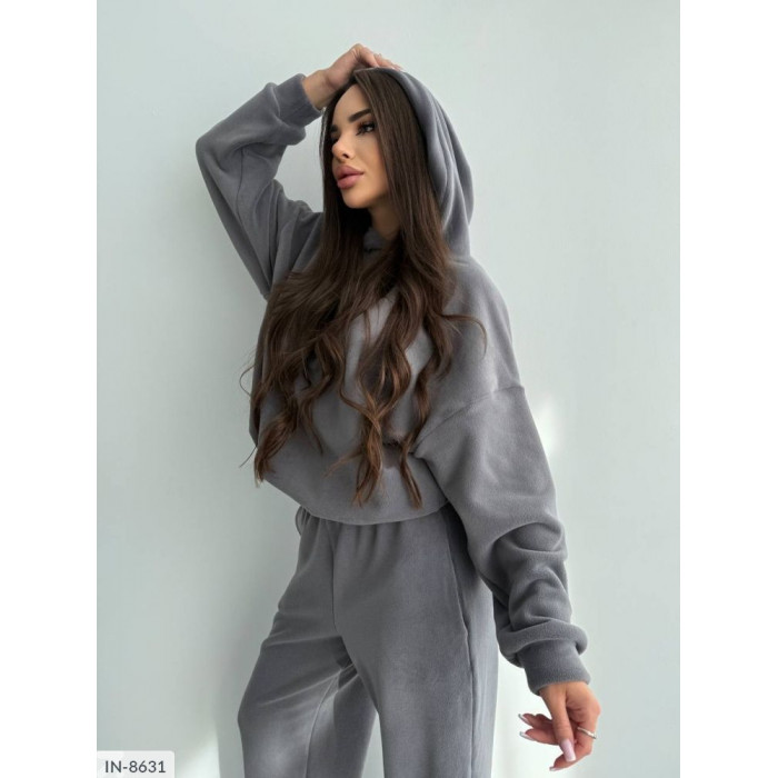 Модні прогулянкові костюми великого розміру IN-8631 — комфорт і стиль