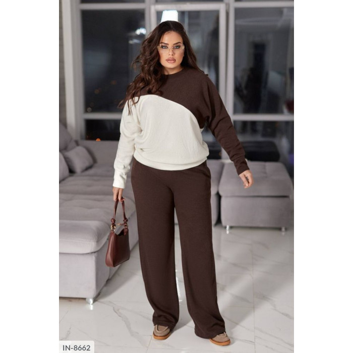 Жіночі прогулянкові костюми IN-8662 — елегантність у кожному русі