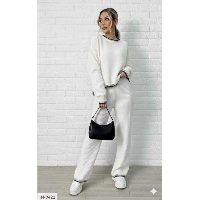 Костюми IN-9422 — практичність і мода