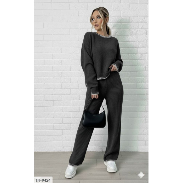 Модні образи IN-9424 — костюми для будь-якої події