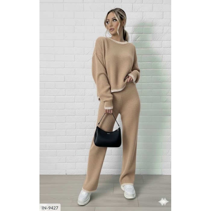 Модні костюми IN-9427 — стиль і комфорт у кожному дні