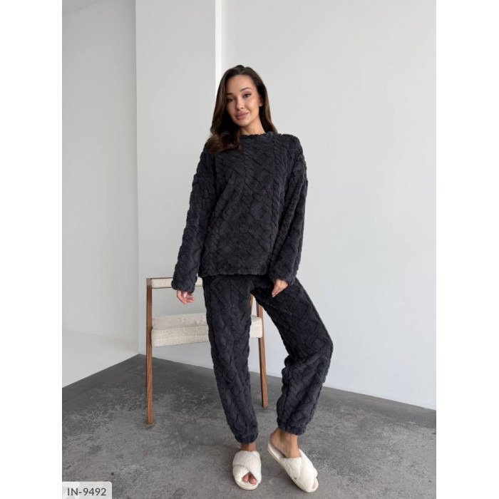 Піжами та халати IN-9492 — ідеальний вибір для відпочинку