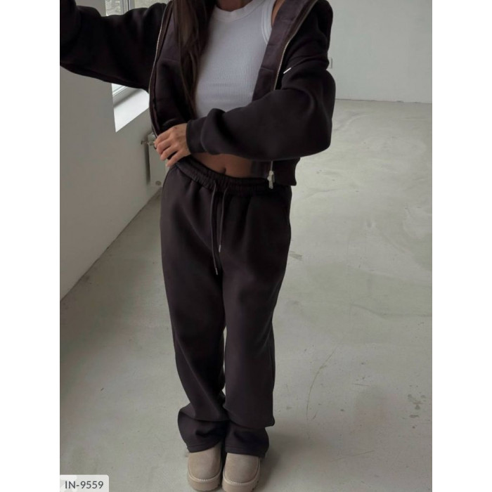 Комфорт і мода IN-9559 — костюми для прогулянок