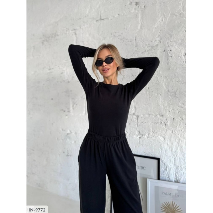 Модні костюми IN-9772 — легкість і впевненість у кожному русі