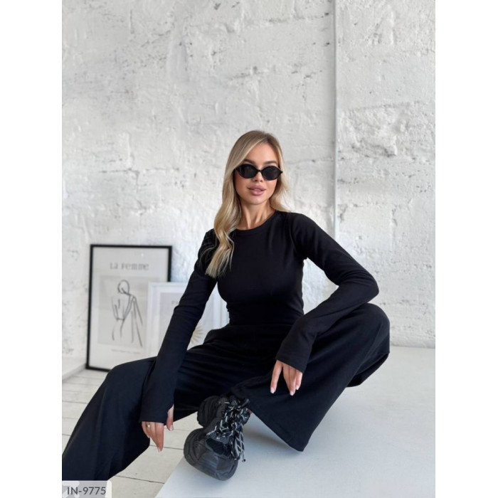 Жіночі прогулянкові костюми IN-9775 — елегантність у кожному русі