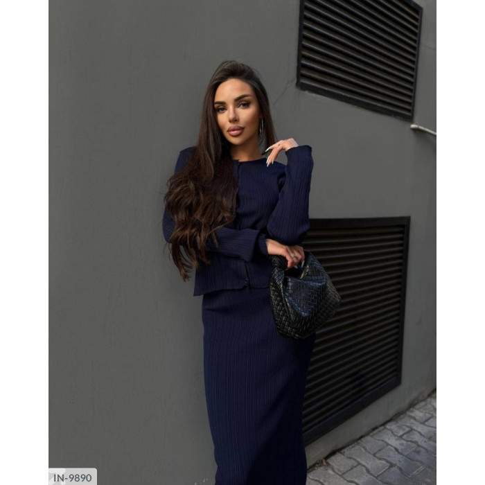 Модні костюми IN-9890 — обери свій стиль