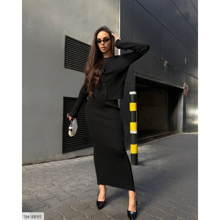 Жіночі костюми Odessa Moda IN-9895 — елегантність і зручність