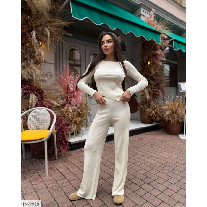 Жіночі костюми IN-9938 — новинки сезону