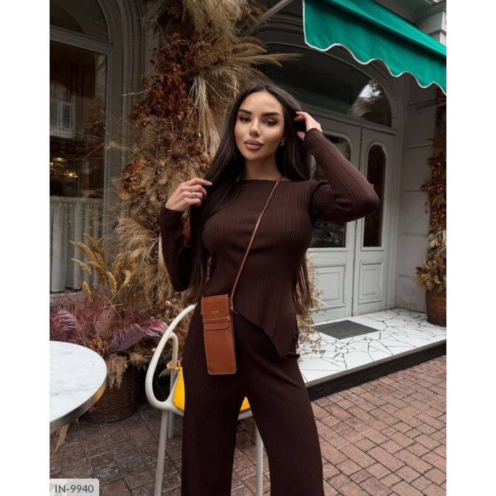 Модні образи IN-9940 — костюми для будь-якої події