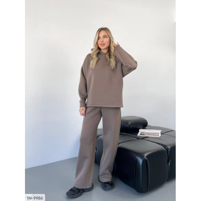 Модні спортивні костюми для активних жінок IN-9986