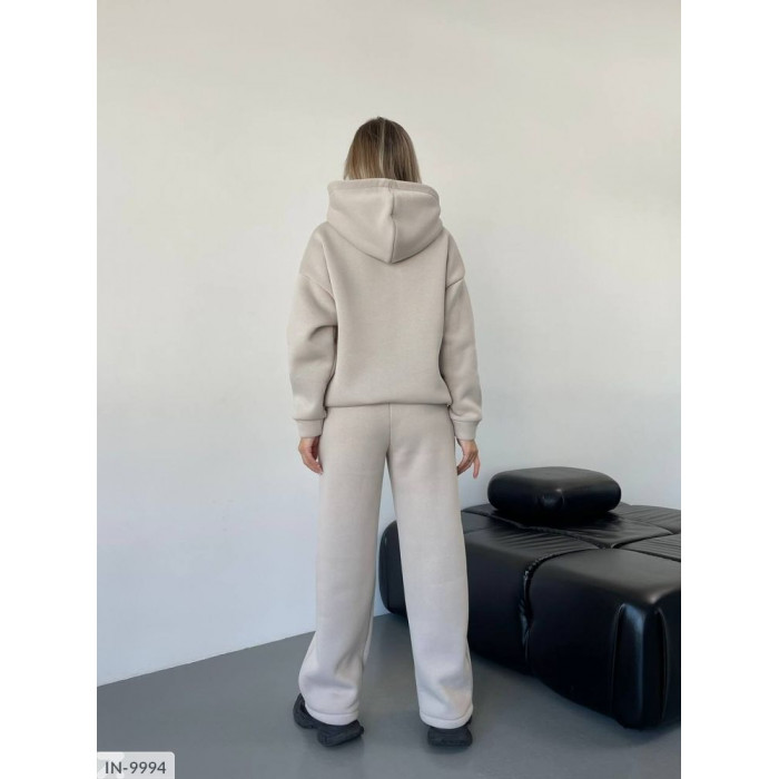 Стильні костюми для спорту IN-9994 — практичність і мода