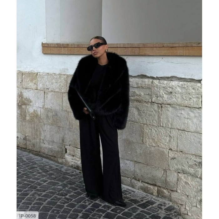 Верхній одяг IP-0058 — тепло і стиль у кожній деталі