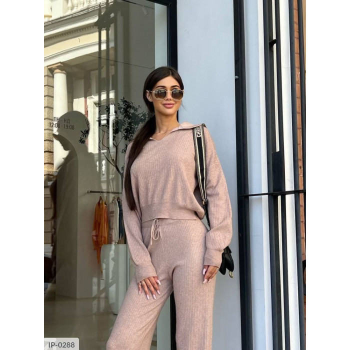 Костюми IP-0288 — практичність і мода