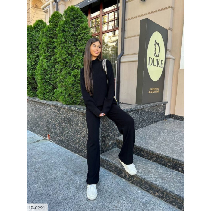 Костюми IP-0291 — практичність і мода