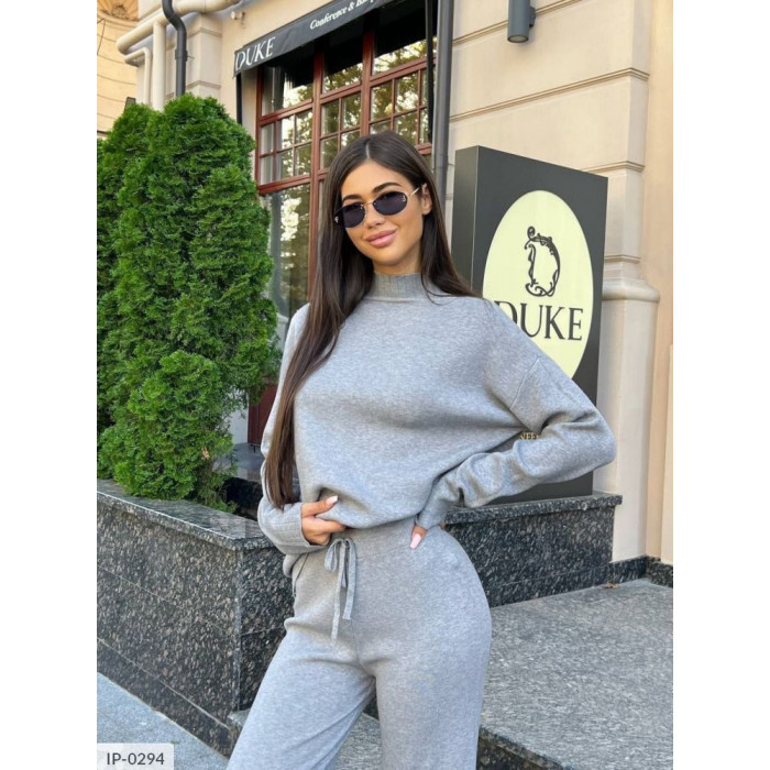 Костюми IP-0294 — практичність і мода