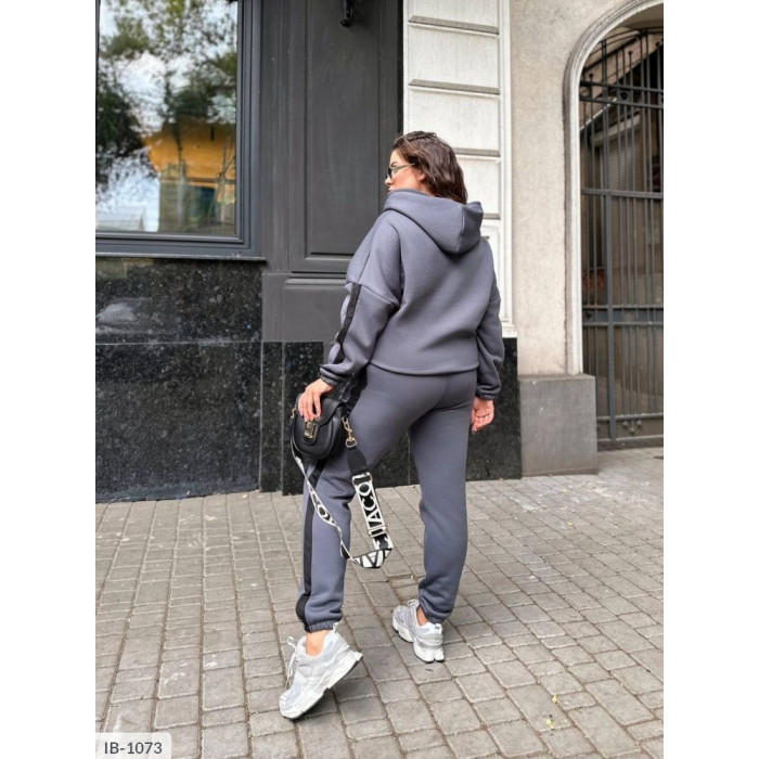 Спортивний костюм IB-1073 — жіночий спортивний костюм від Odessa Moda Спортивний костюм IB-1073 — жіночий спортивний костюм від Odessa Moda