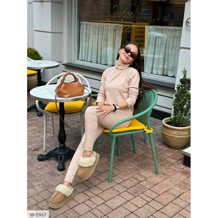 Жіночі костюми IB-5967 — сучасний дизайн і комфорт