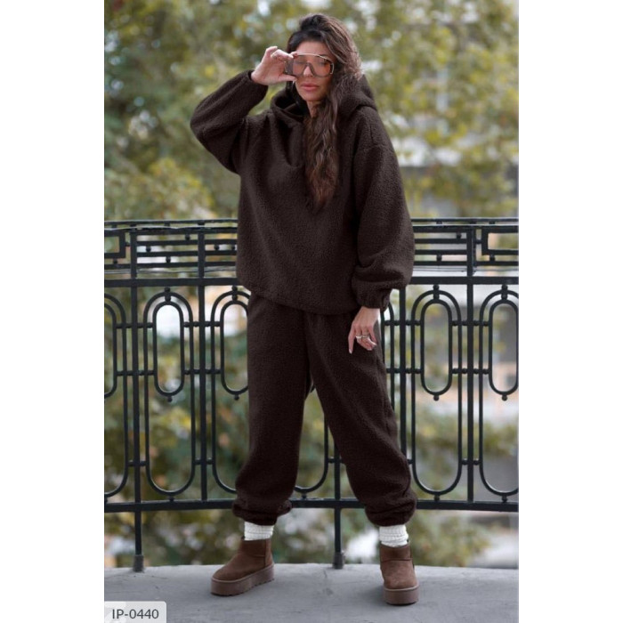 Модні спортивні костюми для активних жінок IP-0440