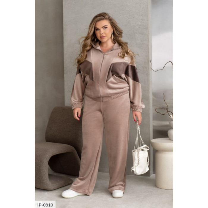 Жіночі прогулянкові костюми IP-0810 — елегантність у кожному русі