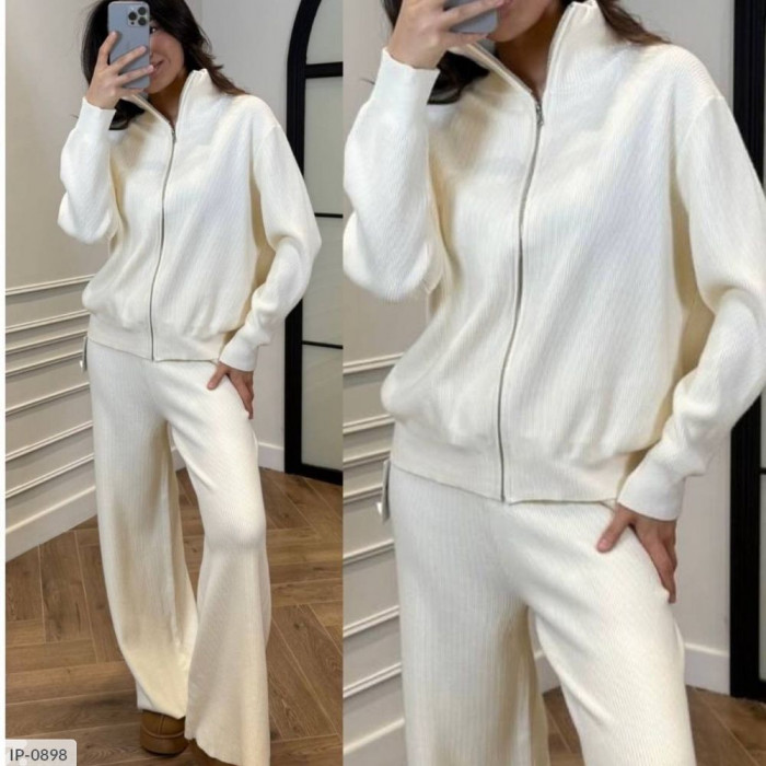 Комфорт і мода IP-0898 — костюми для прогулянок