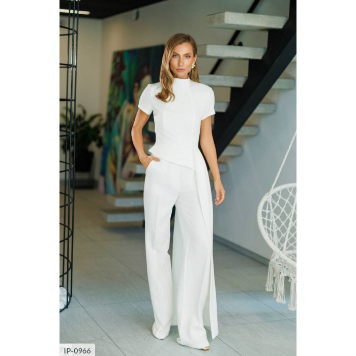 Жіночі костюми Odessa Moda IP-0966 — елегантність і зручність