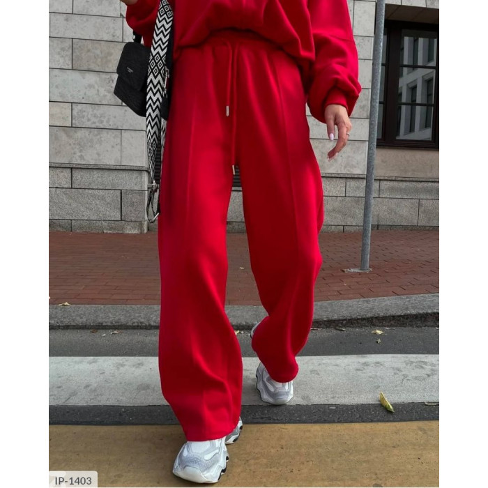 Стильні образи від Odessa Moda IP-1403 — костюми на кожен день