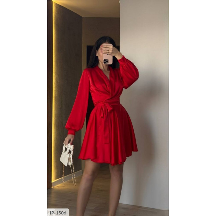 Модні тренди сезону IP-1506 — стильні сукні для тебе
