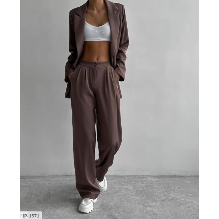 Жіночі костюми IP-1571 — сучасний дизайн і комфорт