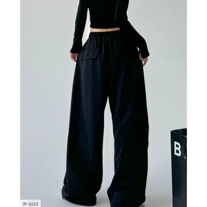 Модні образи зі штанами IP-1623 — обери свій стиль