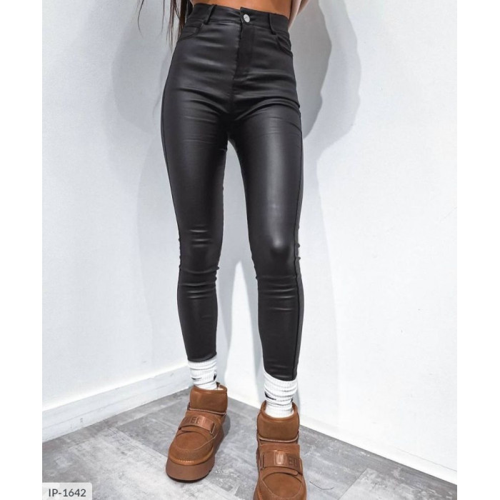 Модні образи зі штанами IP-1642 — обери свій стиль