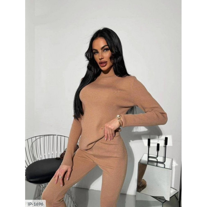 Комфорт і мода IP-1696 — костюми для прогулянок