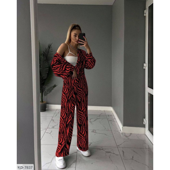 Жіночі прогулянкові костюми KD-7837 — елегантність у кожному русі