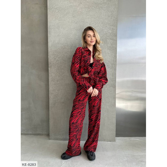 Костюми KE-8283 — практичність і мода