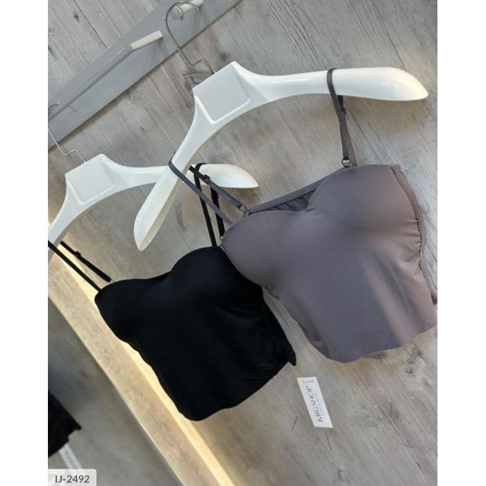 Футболки IJ-2492 — базовий елемент гардероба