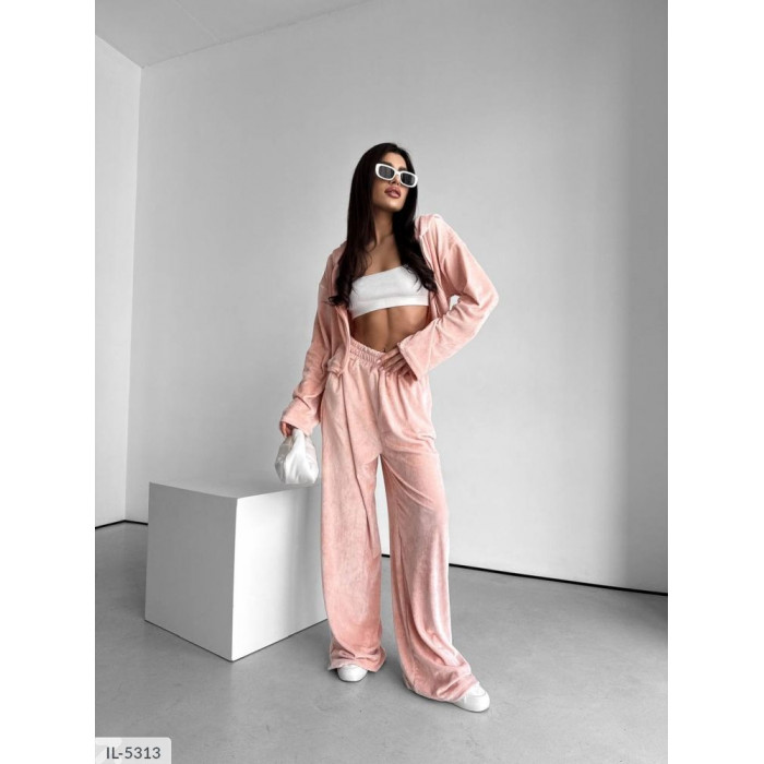 Стильні образи від Odessa Moda IL-5313 — костюми на кожен день