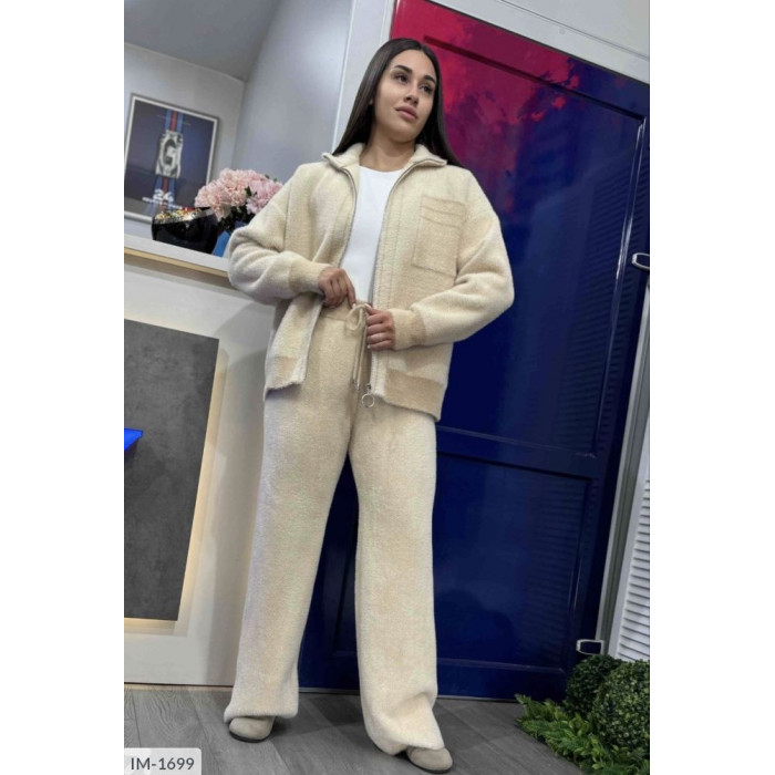 Жіночі костюми XL+ IM-1699 — елегантність і зручність