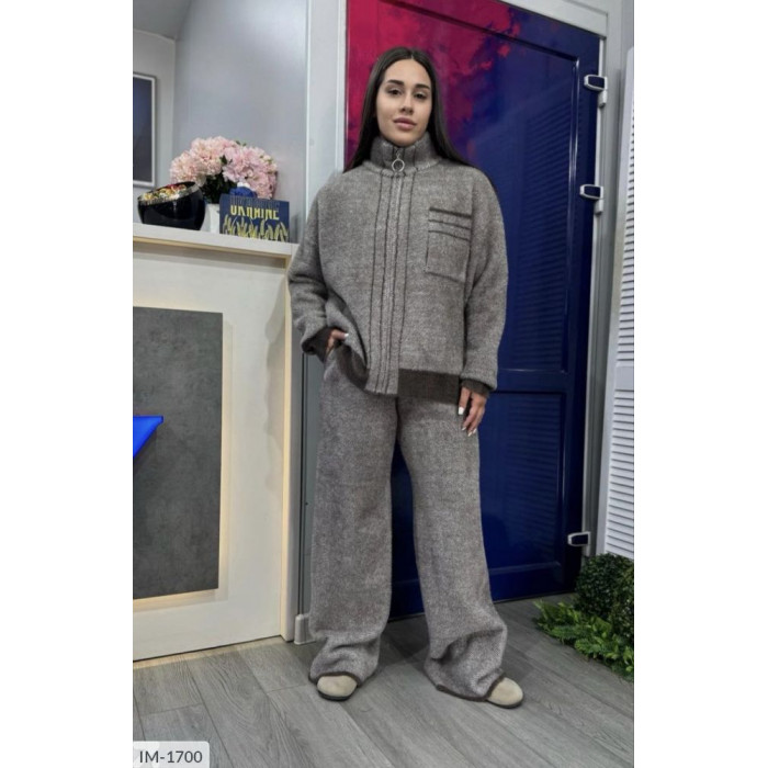 Костюми великого розміру IM-1700 — тренди і мода