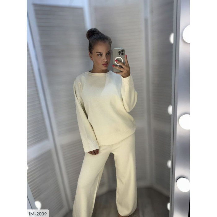 Модні костюми IM-2009 — будь у тренді