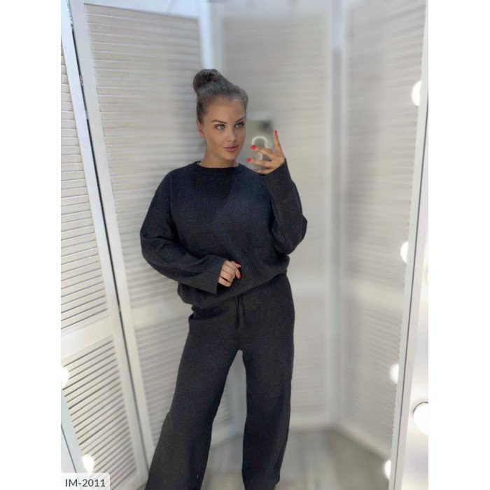 Модні костюми IM-2011 — будь у тренді